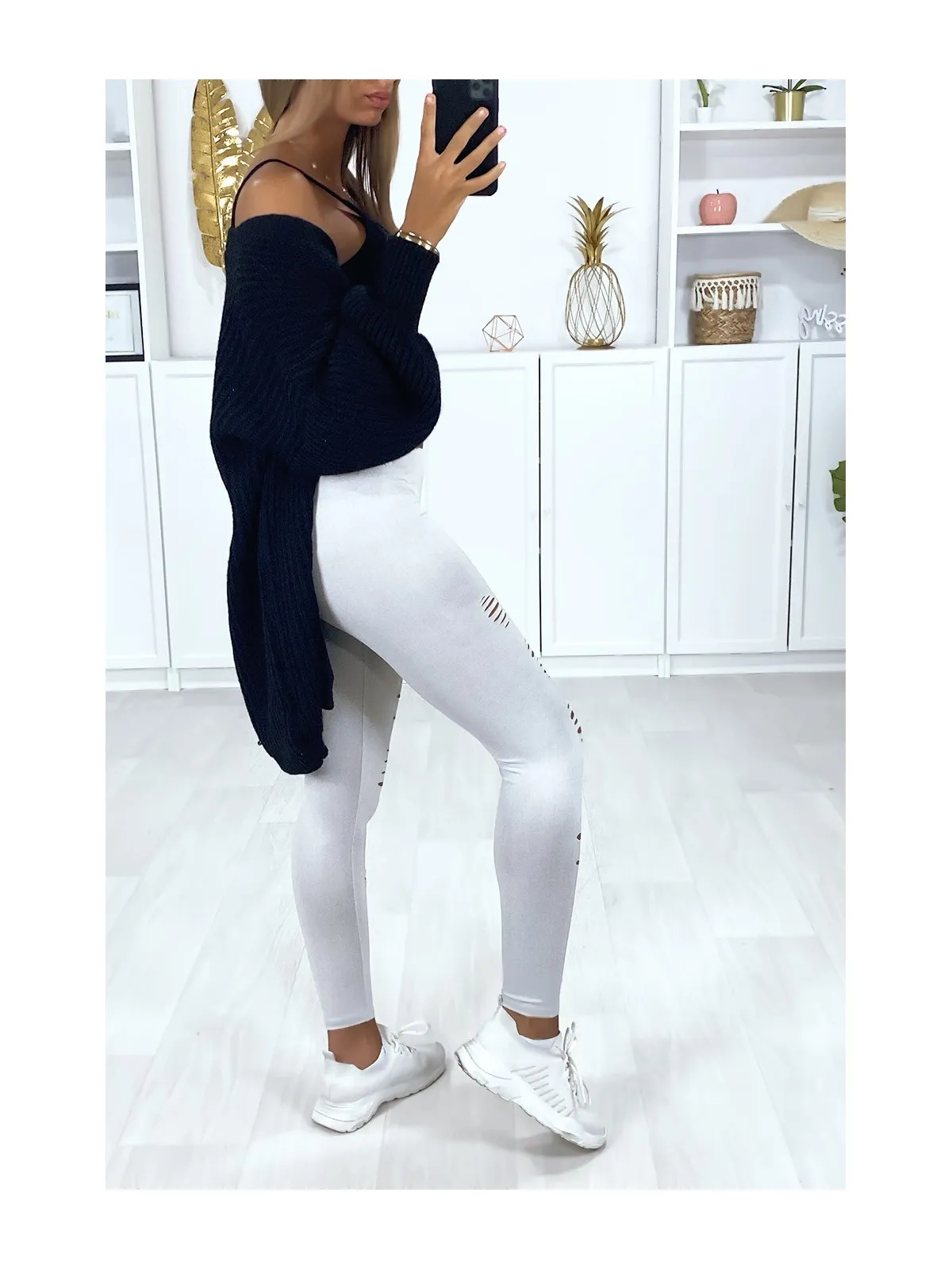 Legging gris matière brillant et extensible effilé à lavant