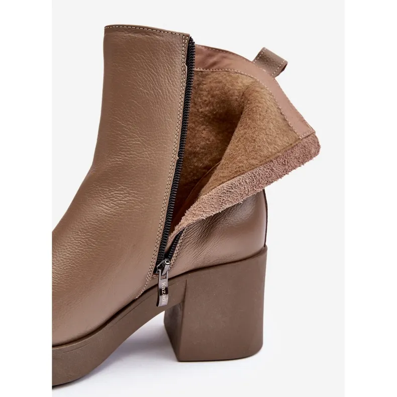 Lemar Littosa Bottines Lemar Littosa en cuir beige foncé sur un talon massif avec fermetures éclair