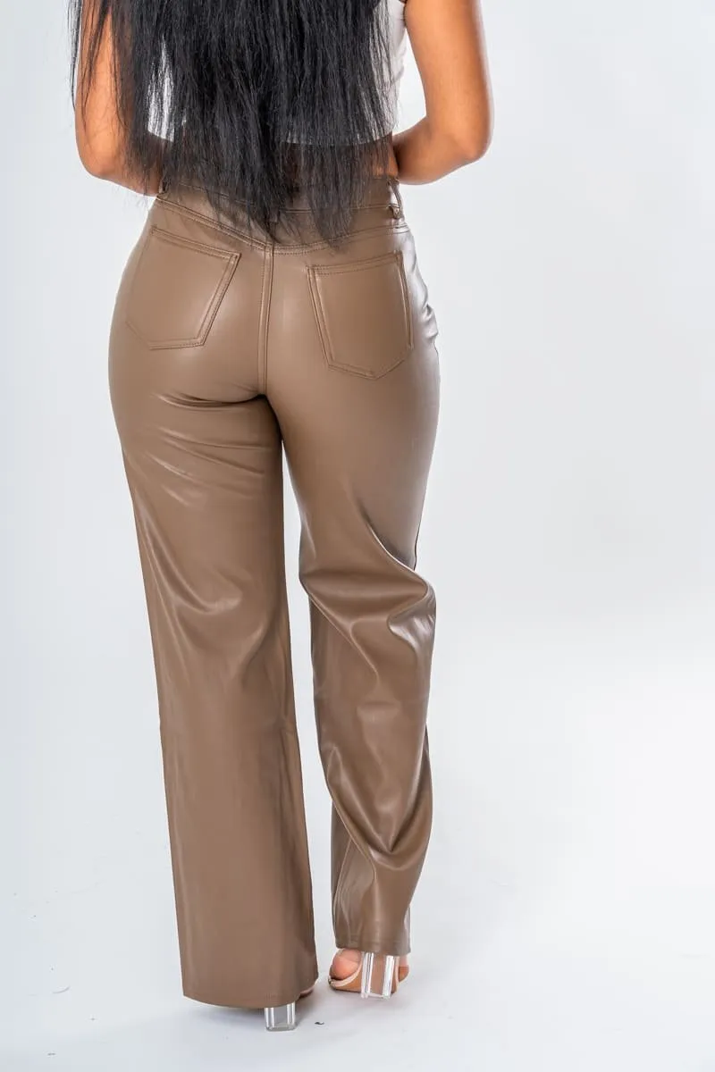 Pantalon coupe droite simili marron