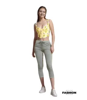 Pantalon femme très tendance - Couleur kaki - Coupe slim