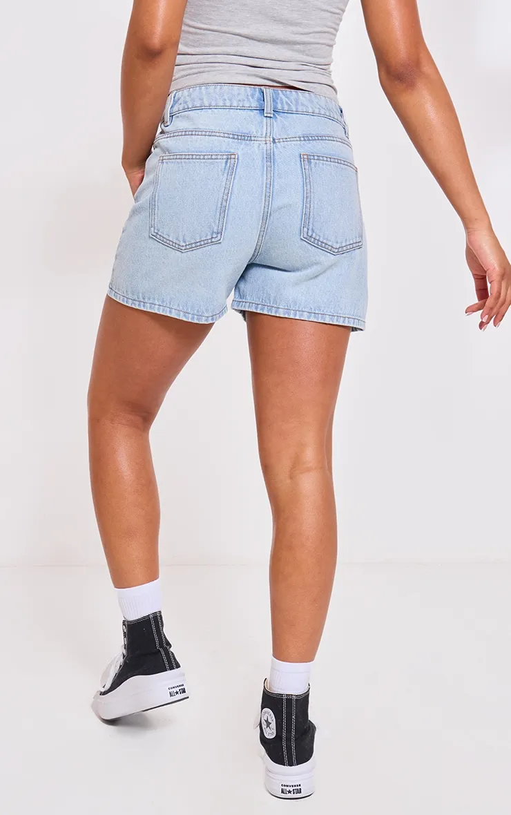 PRETTYLITTLETHING Short mom en jean bleu clair