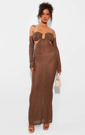 Robe longue chocolat côtelée et découpée à col bardot et manches longues