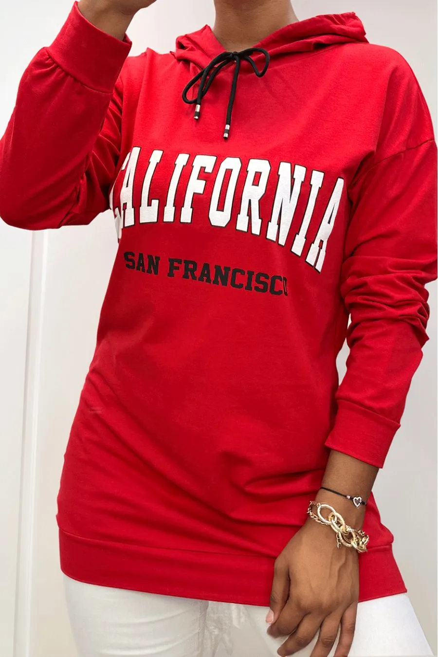 Sweat à capuche rouge avec écriture CALIFORNIA